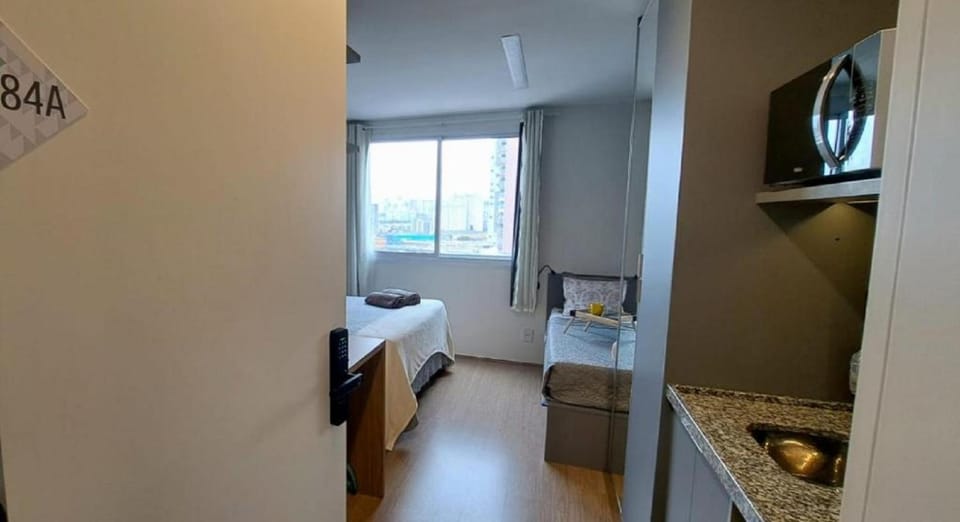 Kitchen or kitchenette, Bedroom