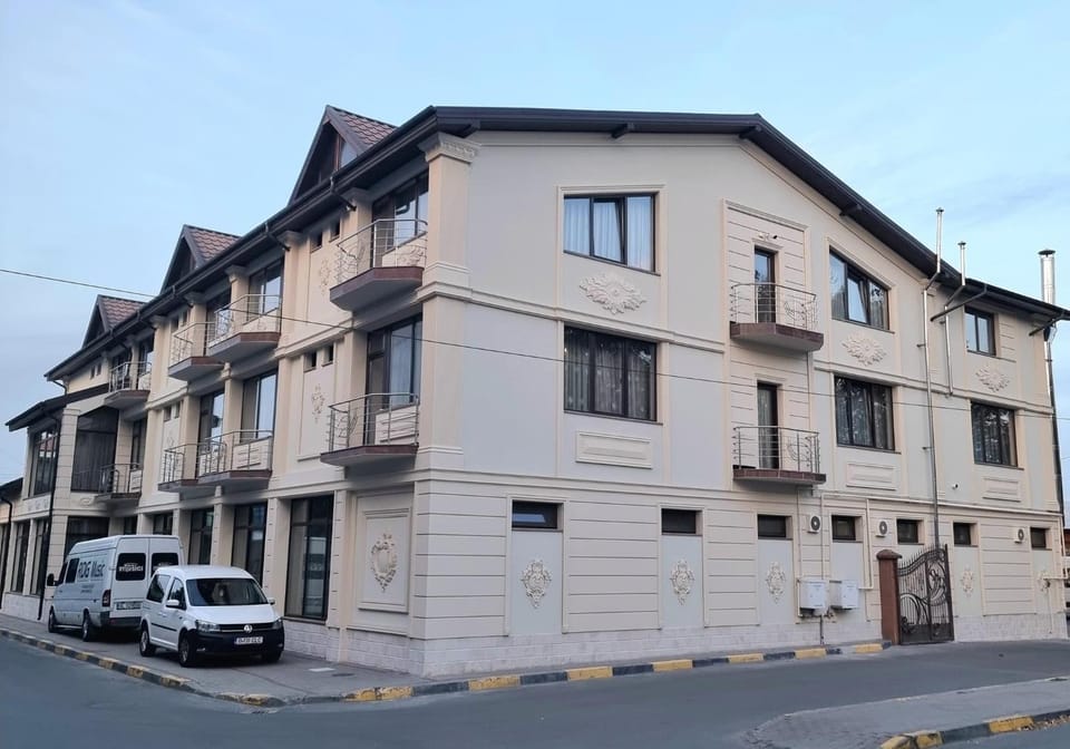 Property building, Street view