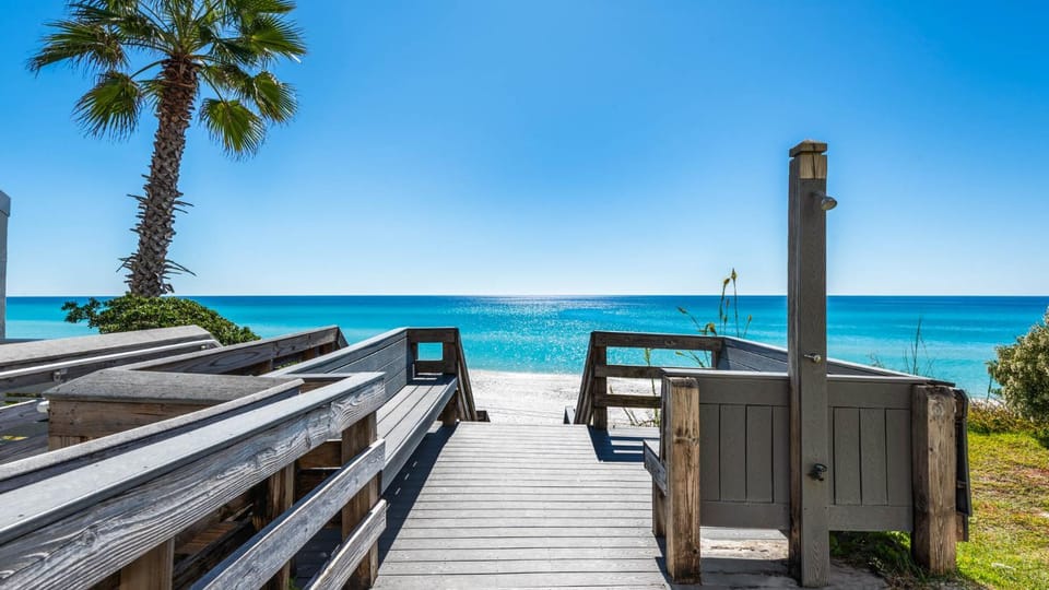 Beachside Condo 1 House in South Walton County