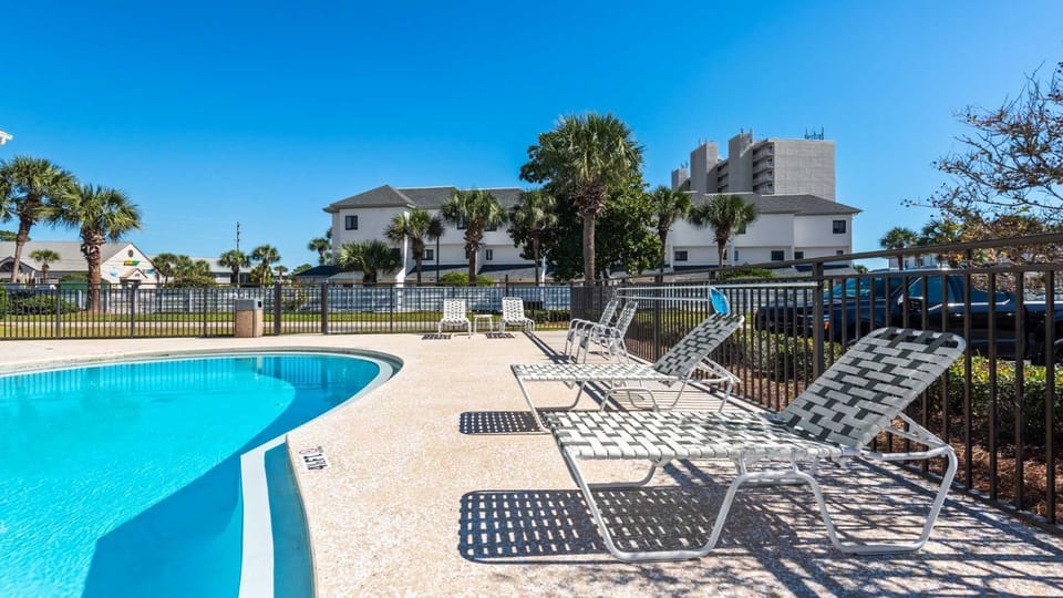 Beachside Condo 13 House in South Walton County