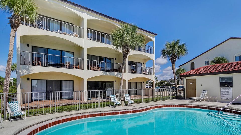 Palms C4 House in South Walton County
