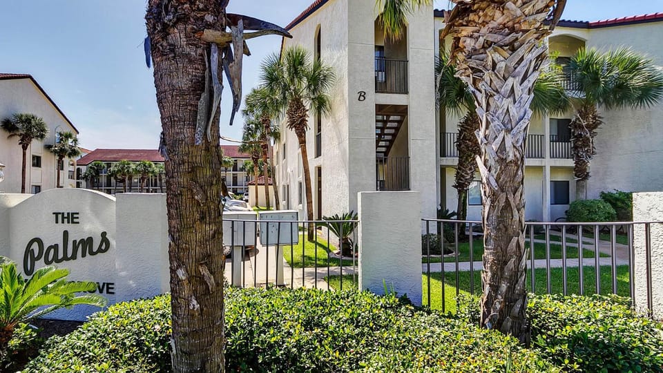 Palms C8 House in South Walton County