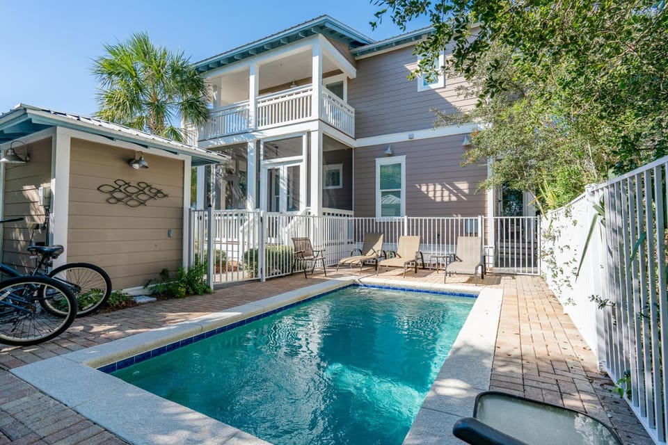 Lifeguard Loop House in Rosemary Beach