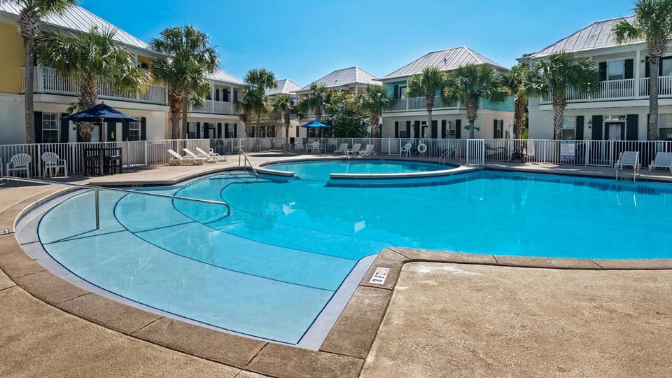 Salty Paws Bungalow House in South Walton County