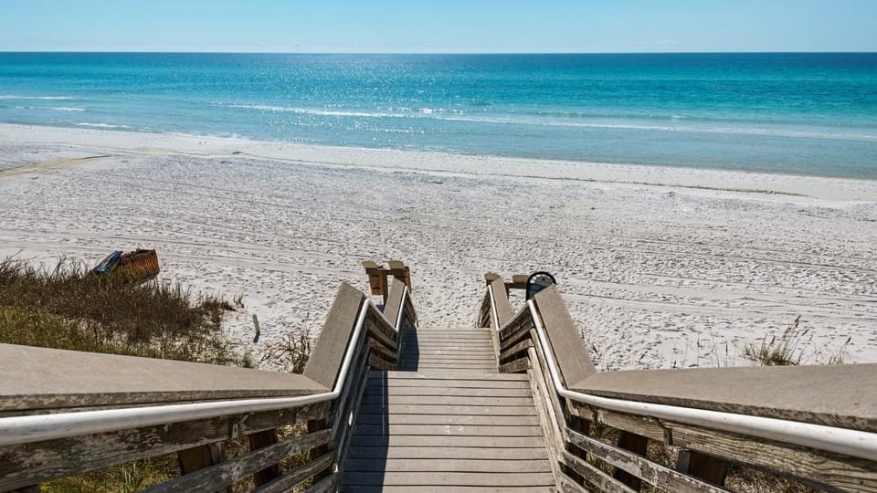Salty Paws Bungalow House in South Walton County