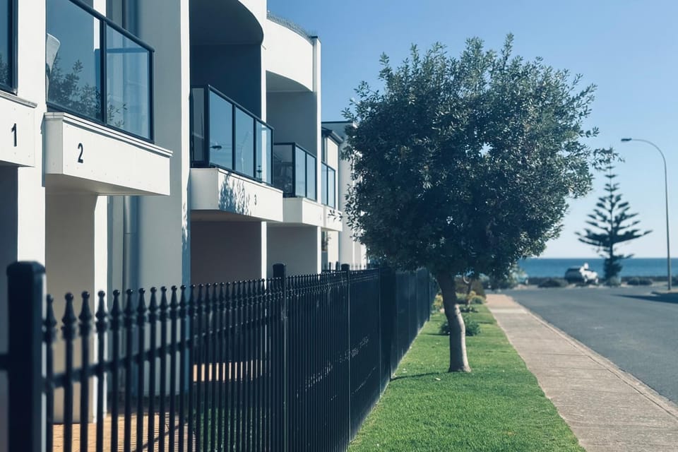 Garden view, Quiet street view