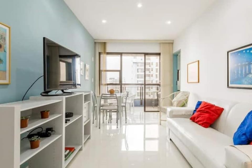 Communal lounge/ TV room, Living room, Seating area