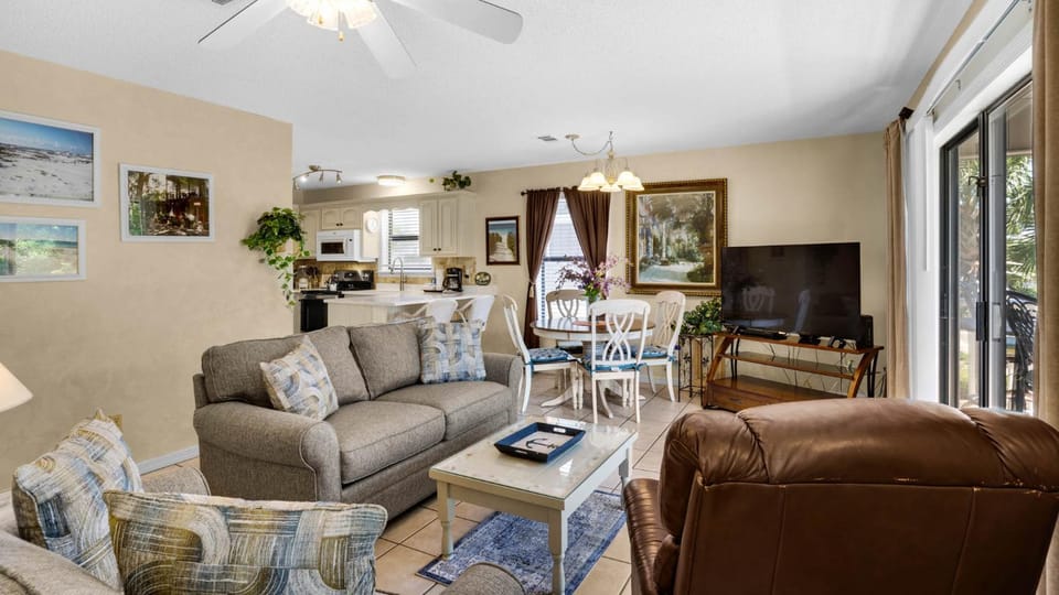 Beachwood Villas 13H House in South Walton County