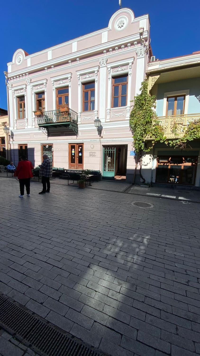 Property building, Location