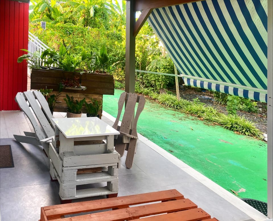 Bas de villa ensoleillé ventilé Apartment in Grande-Terre, Guadeloupe