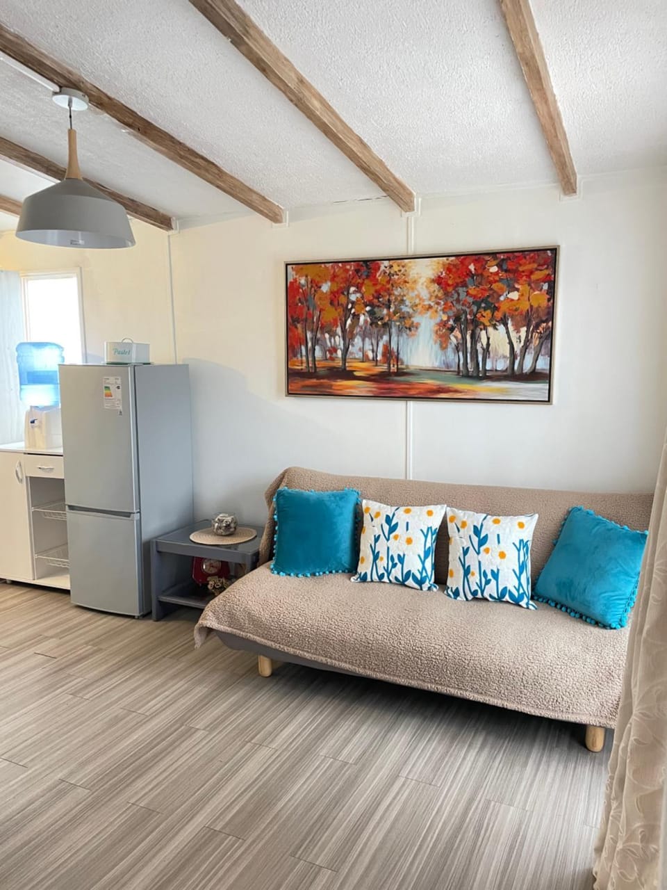 Kitchen or kitchenette, Living room, Seating area