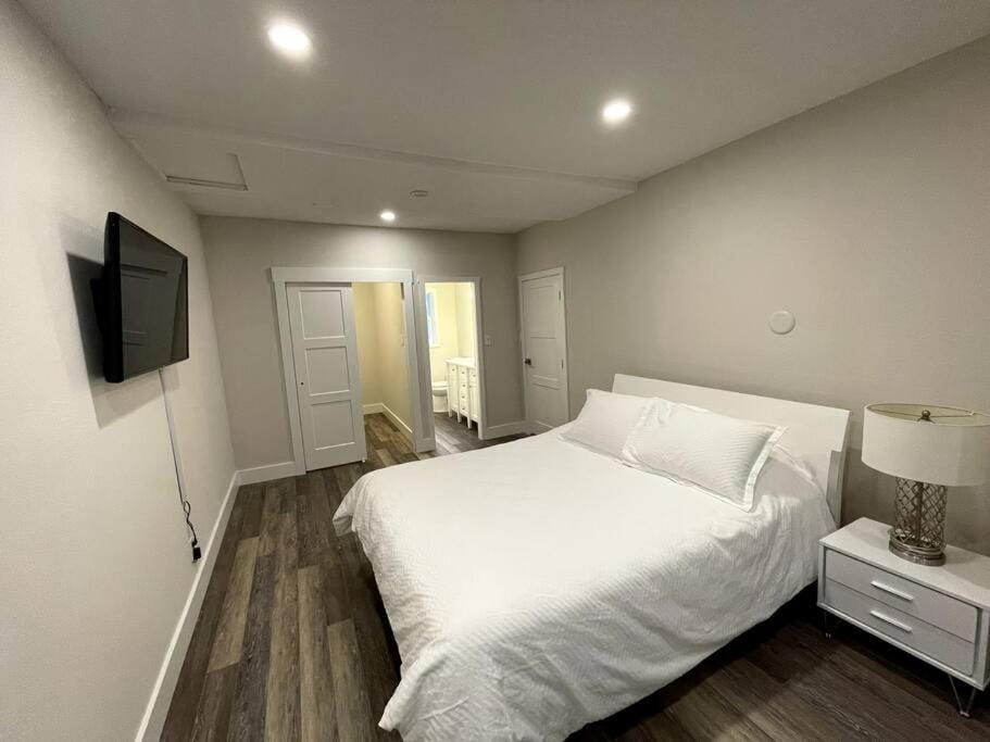 Escape to Spring Gate Estate House in Cowichan Valley