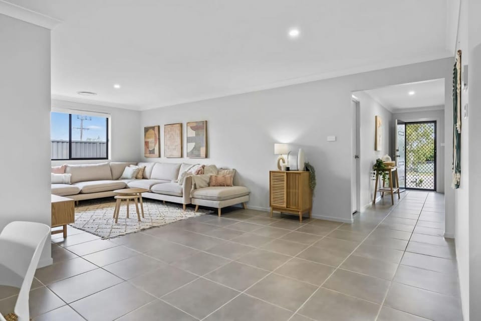 Houston House Cessnock Wine Country House in Cessnock