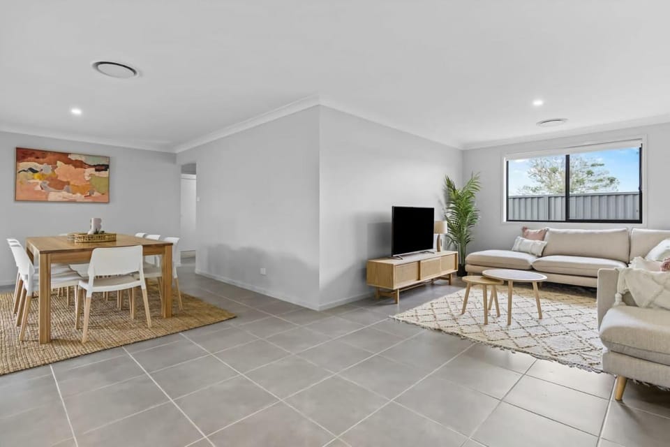 Houston House Cessnock Wine Country House in Cessnock