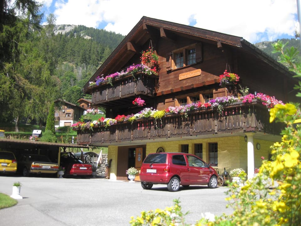 Property building, Mountain view, Parking