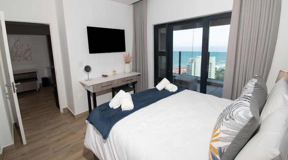 Bed, TV and multimedia, Bedroom, Sea view, towels
