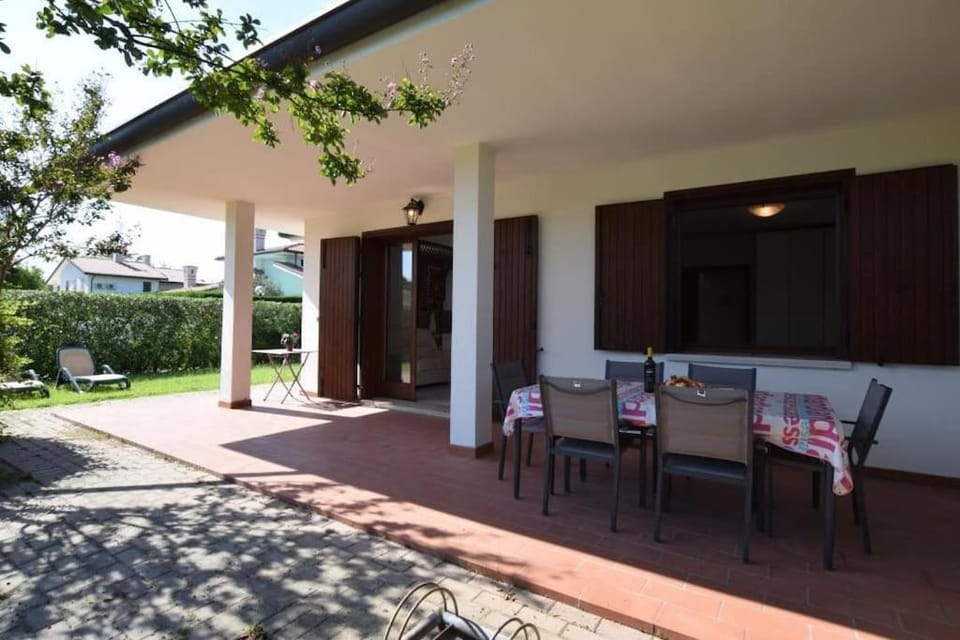 VILLA MAGNOLIA vicino al mare Villa in Isola Albarella