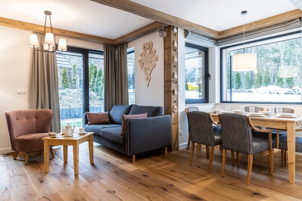 Living room, Seating area, Dining area