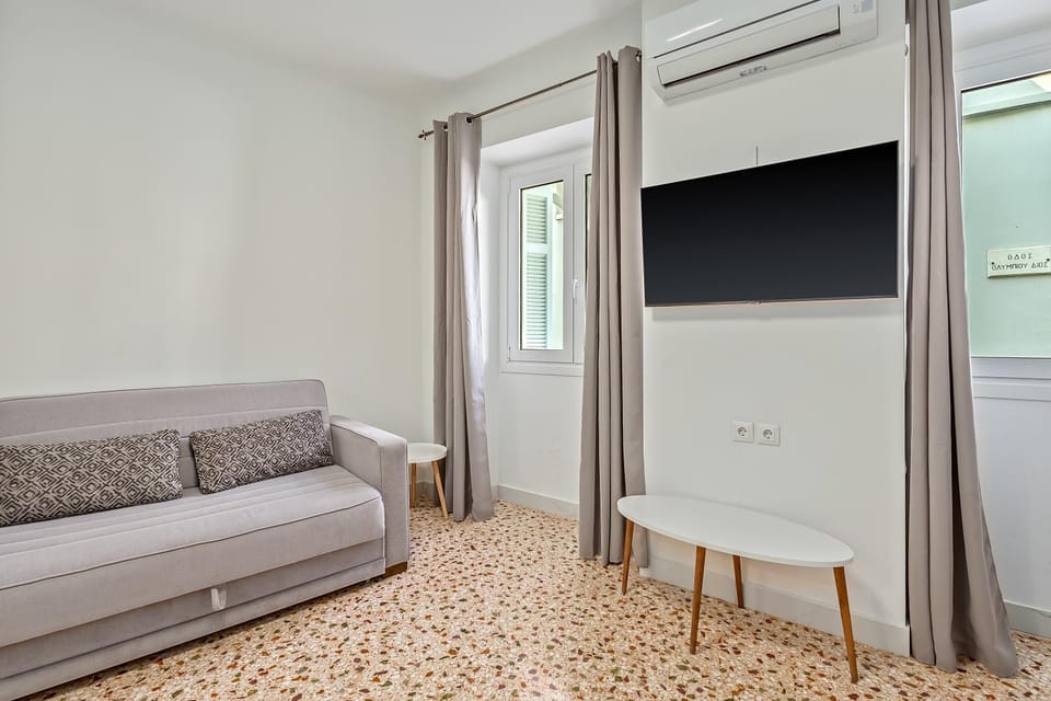 TV and multimedia, Seating area