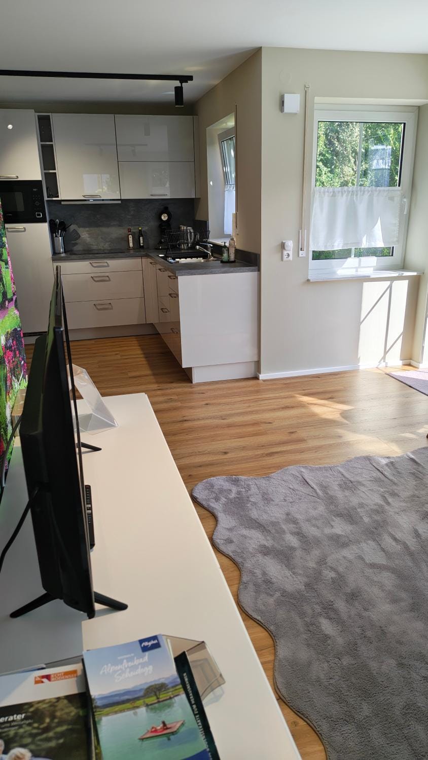 TV and multimedia, Kitchen or kitchenette