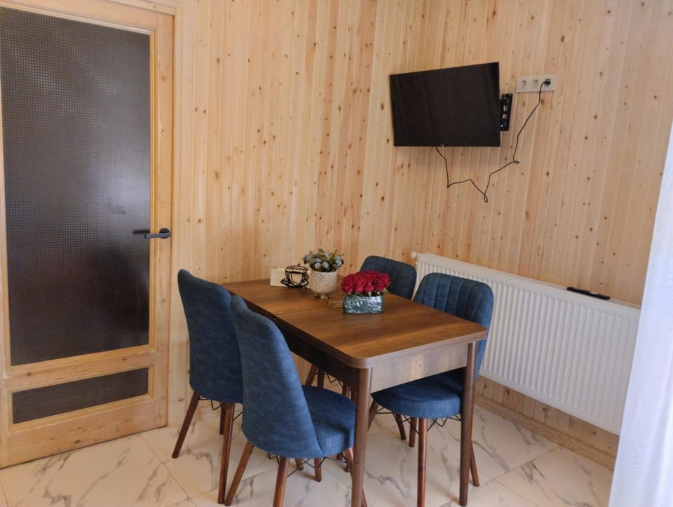 TV and multimedia, Dining area