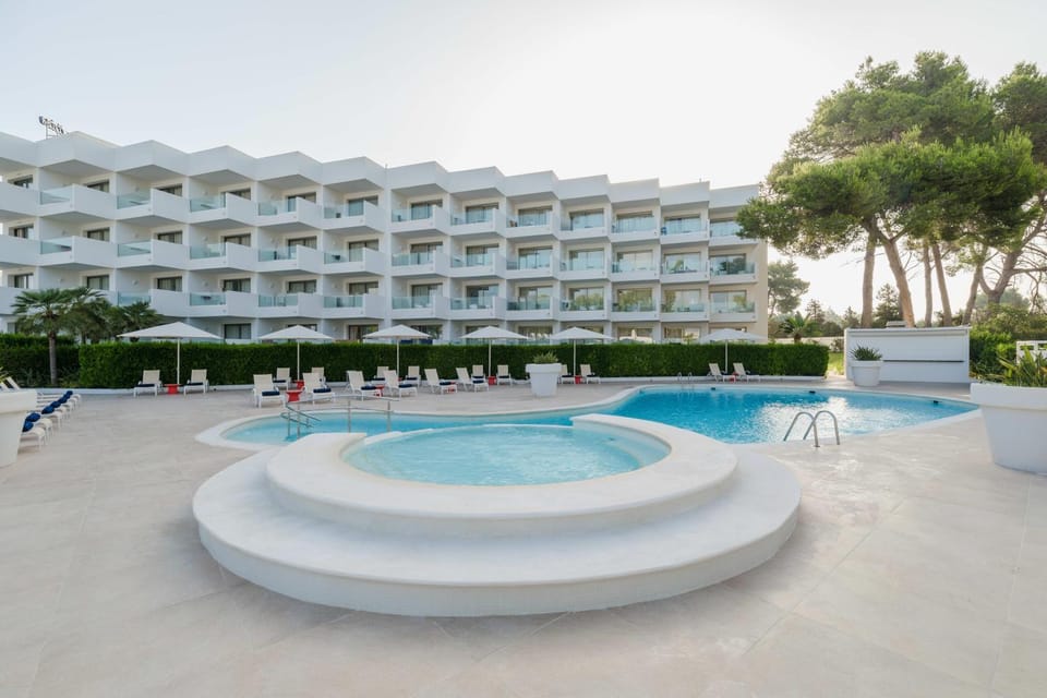 Property building, Swimming pool