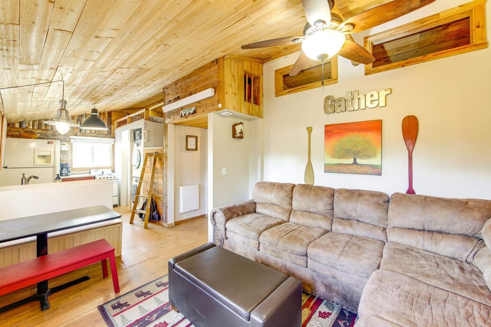 1 Mi to Grand Lake: Pet-Friendly Cabin w/ Grill! Cabin in Rocky Mountain National Park
