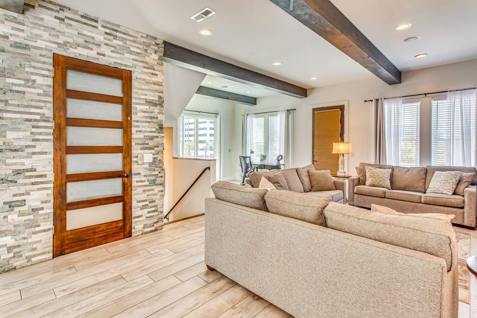 Walk to Ocean: Myrtle Beach House w/ Hot Tub! House in Myrtle Beach