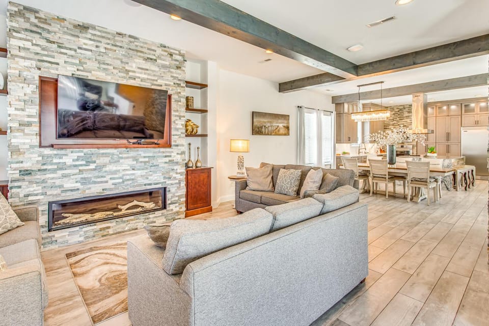 Walk to Ocean: Myrtle Beach House w/ Hot Tub! House in Myrtle Beach