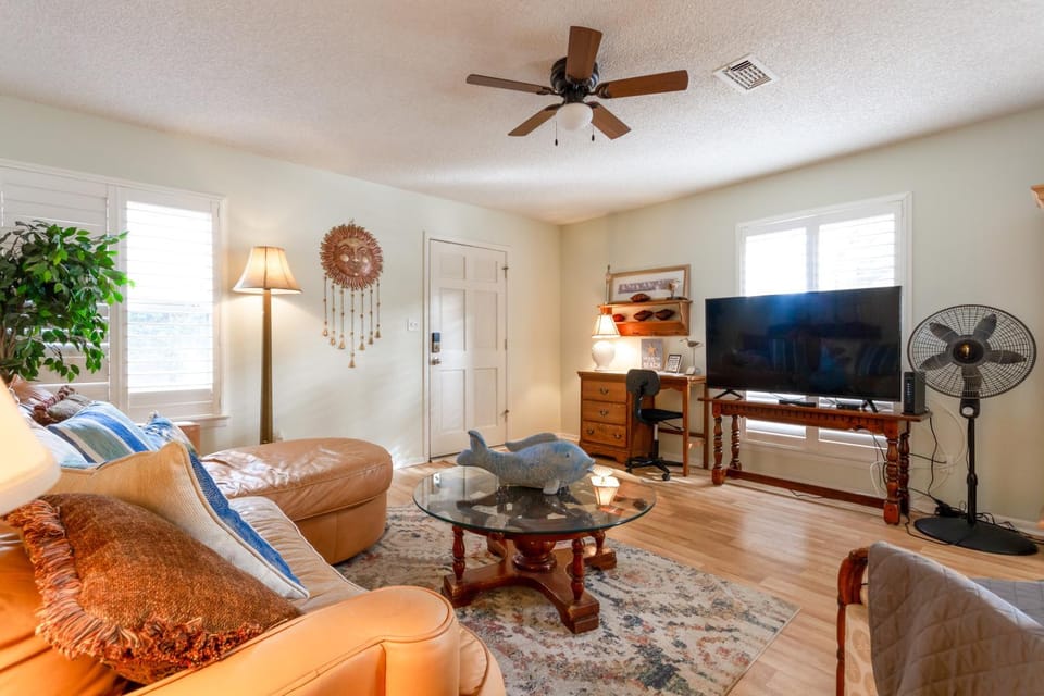 Quiet Condo ~ 10 Mi to Dtwn Pensacola House in Pensacola