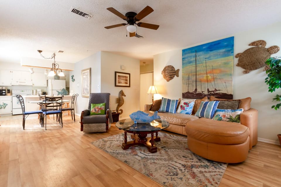 Quiet Condo ~ 10 Mi to Dtwn Pensacola House in Pensacola