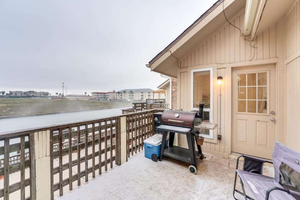 Boat Slip Access: North Padre Island Condo! House in North Padre Island