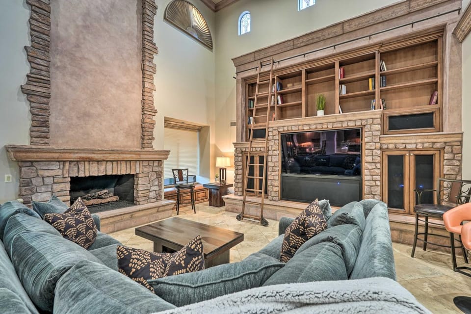 Outdoor Oasis, Games! Paradise Valley Group Villa House in Paradise Valley