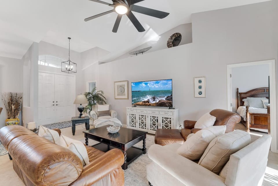 Bella Vita-Roelens Vacations House in Cape Coral