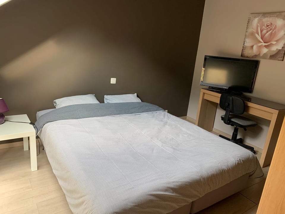 Fully furnished house, wifi, garage Apartment in Belgium