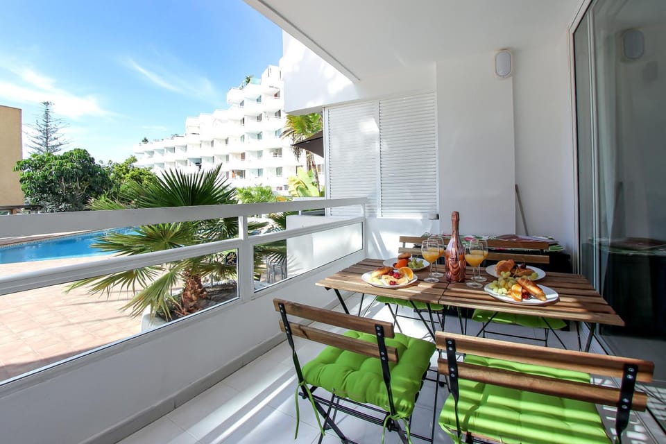 Property building, Balcony/Terrace