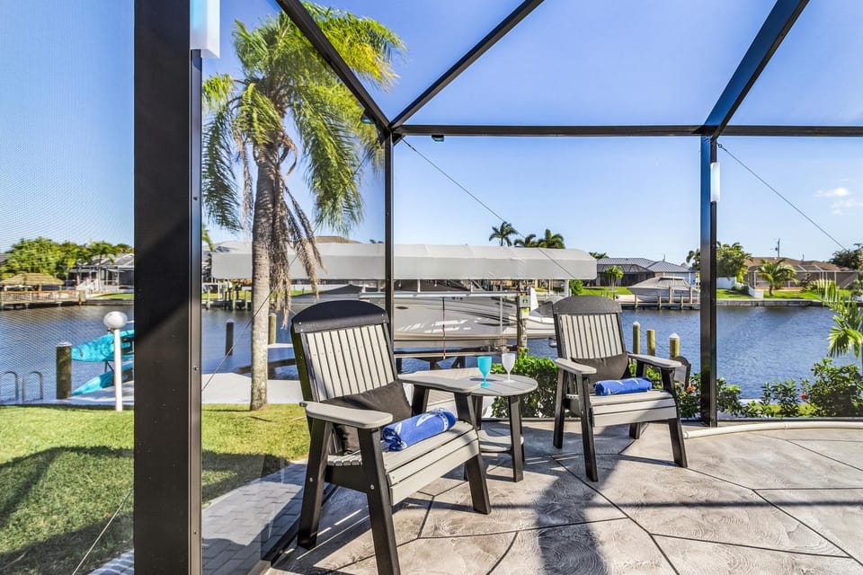 Villa Chillax N' Waterways - Cape Coral - Roelens Vacations House in Cape Coral