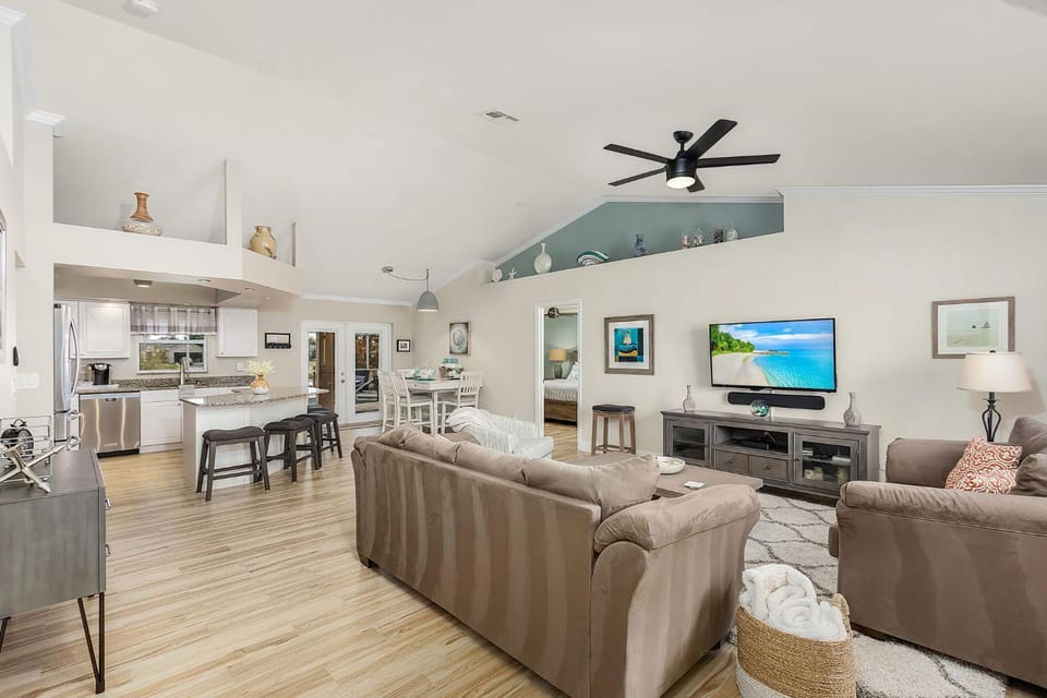 Villa Three Sisters - Roelens Vacations House in Cape Coral