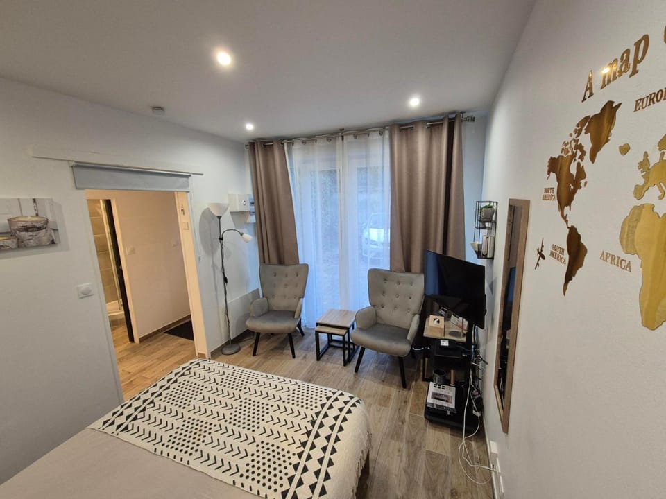 Photo of the whole room