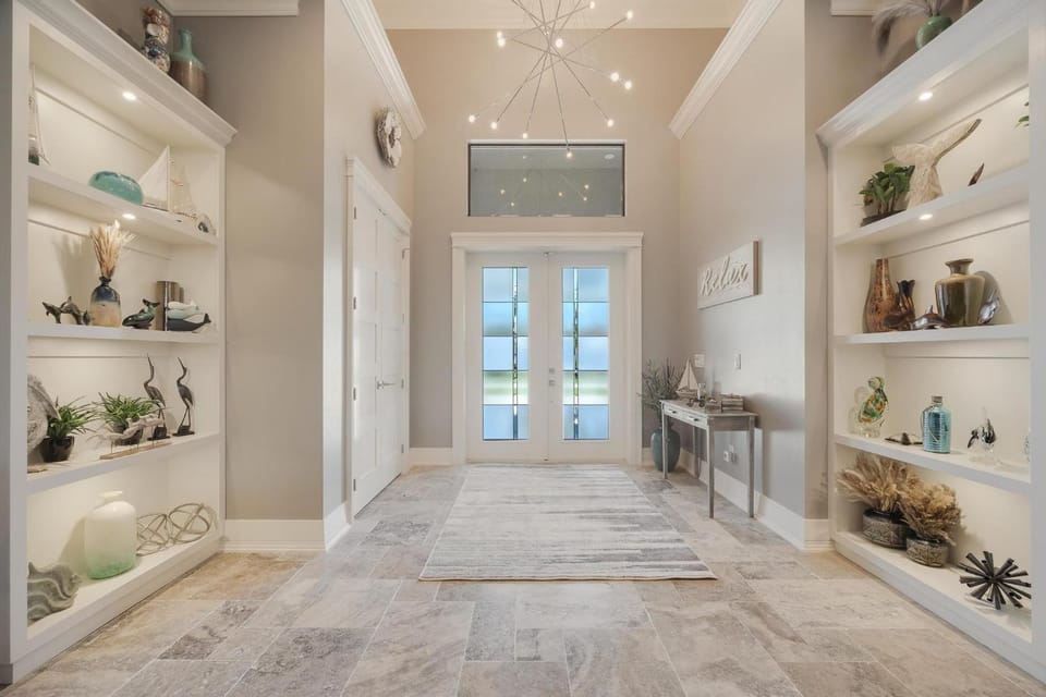 Gulf Access, Heated Salt Water Pool, Kayaks - Villa Surfside Escape - Roelens Vacations House in Cape Coral