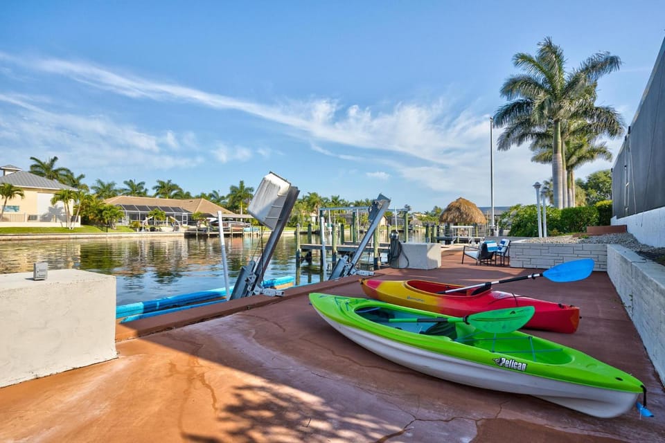 Heated Salt Water Pool, Baby Gear - Villa Sunshine & Serenity - Roelens Vacations House in Cape Coral