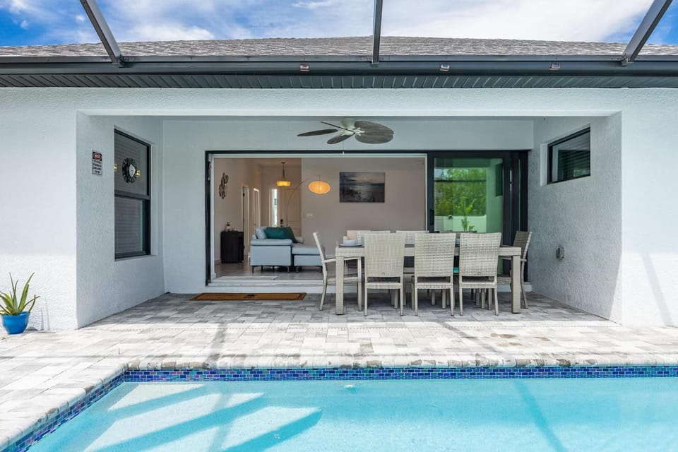 Heated Pool - Villa Starfish Kisses - Roelens Vacations House in Cape Coral