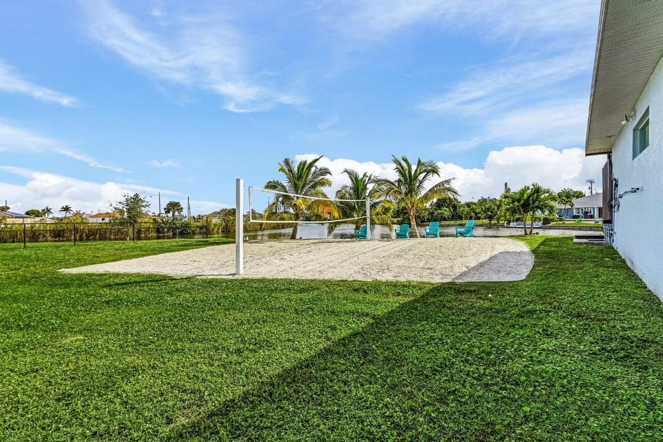 Villa Siren Calling - Cape Coral - Roelens Vacations House in Cape Coral