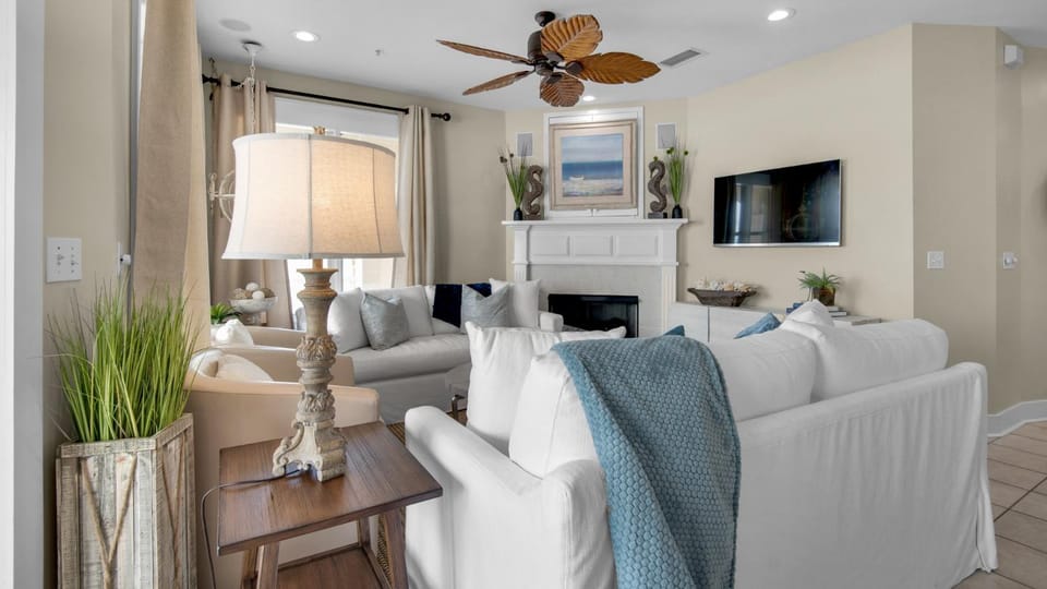 Monterey Condos B402 House in Seacrest