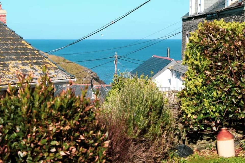 Morwenna, Port Isaac Bay Holidays House in Port Isaac