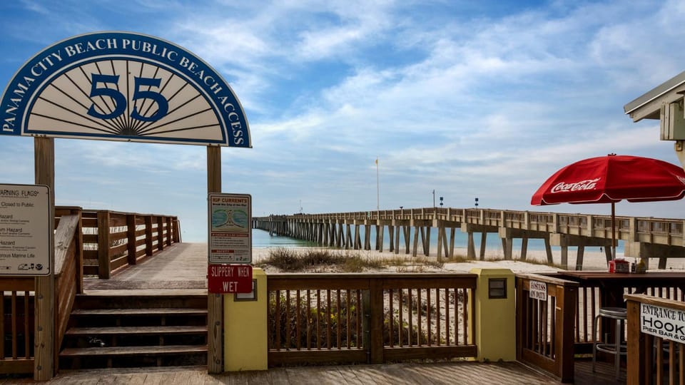 Walking on Sunshine - Benchmark Management House in Carillon Beach