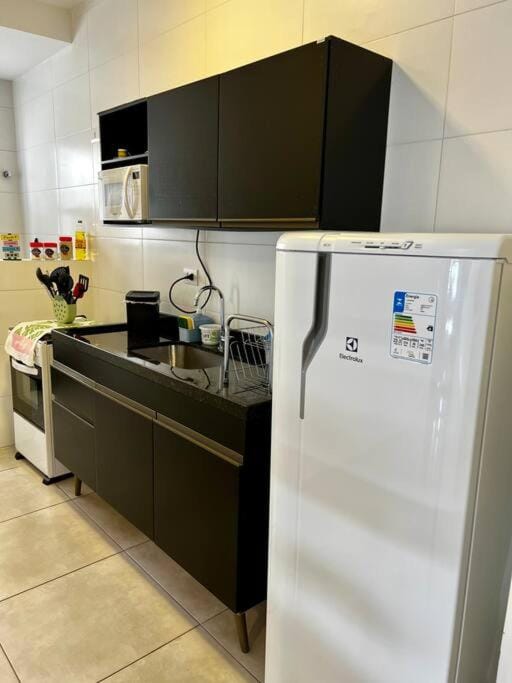 Kitchen or kitchenette, oven, pet friendly, stove