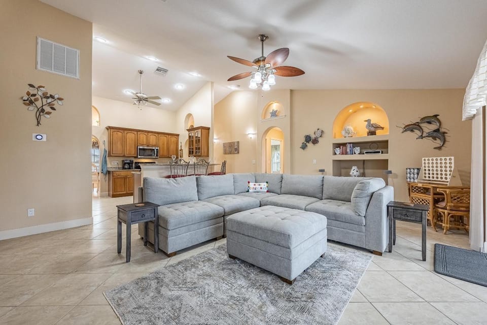 Villa Escape to the Cape House in Cape Coral