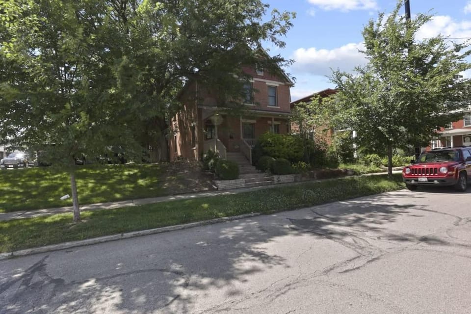Housepitality - The Victorian Vacation Home House in Ohio
