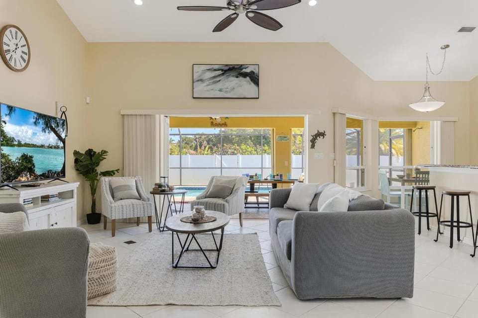 Gorgeous heated pool home - Villa Palm Tree - Roelens Vacations House in Cape Coral